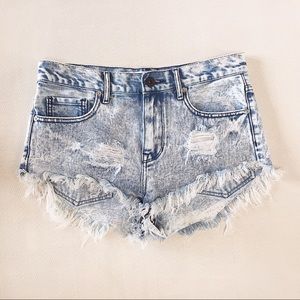 Bullhead hotties 🍑 high waisted denim cutoffs